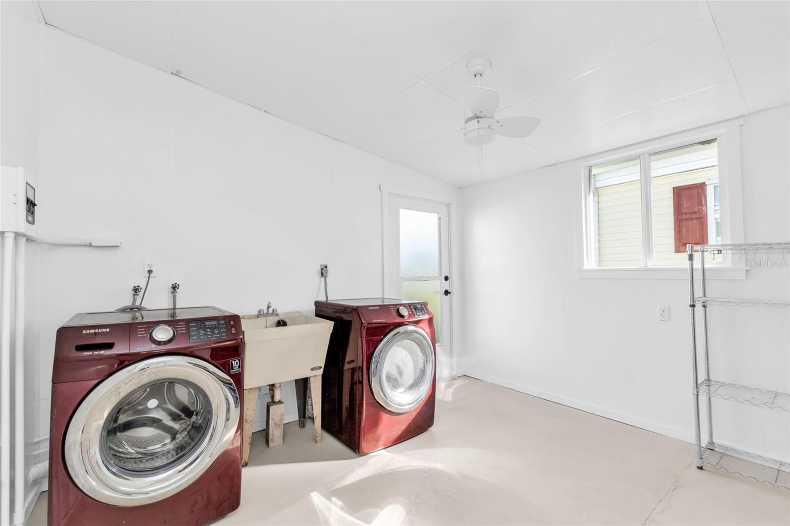 LAZY RIVER MHP - Residential