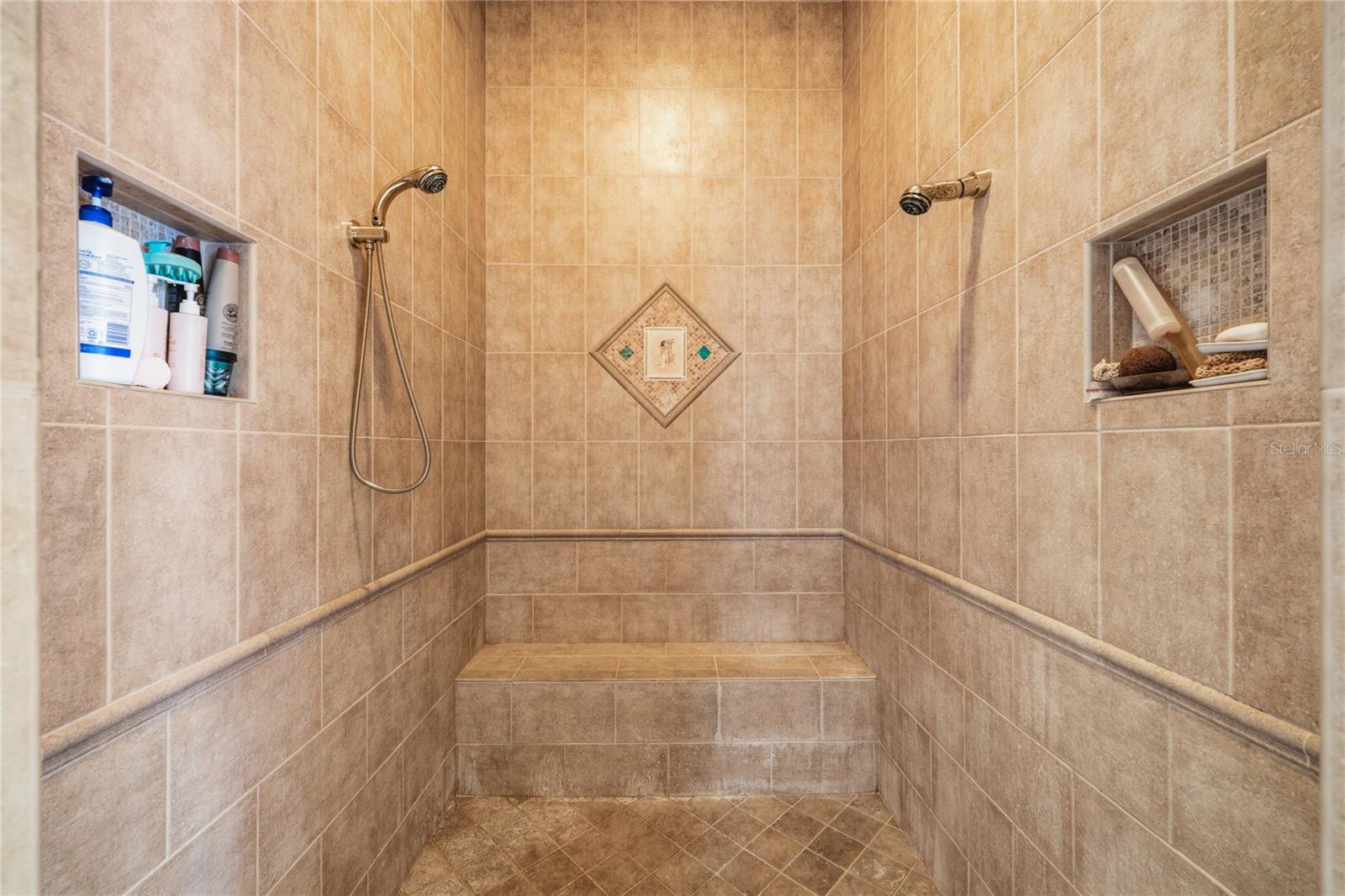 HEATHROW WOODS PH 2 - Residential