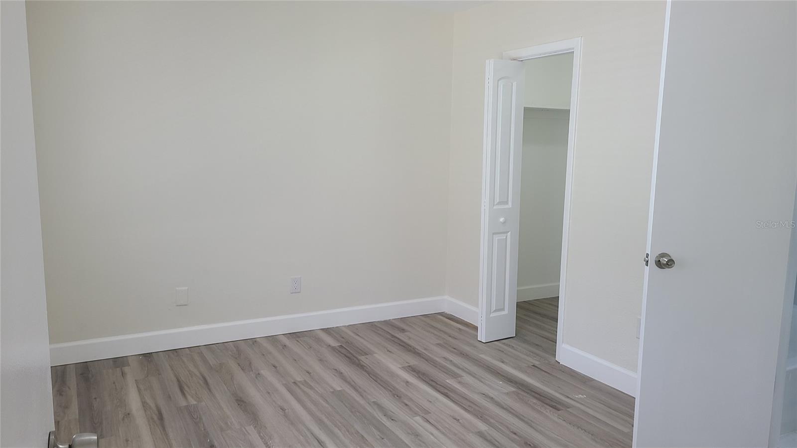 DAVIS ISLANDS - Residential Lease