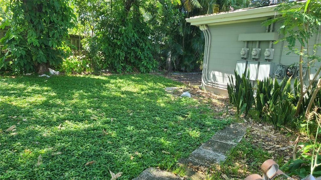 Photo of 106 Chesapeake Avenue #C, Tampa, FL 33606 (MLS # TB8465968)