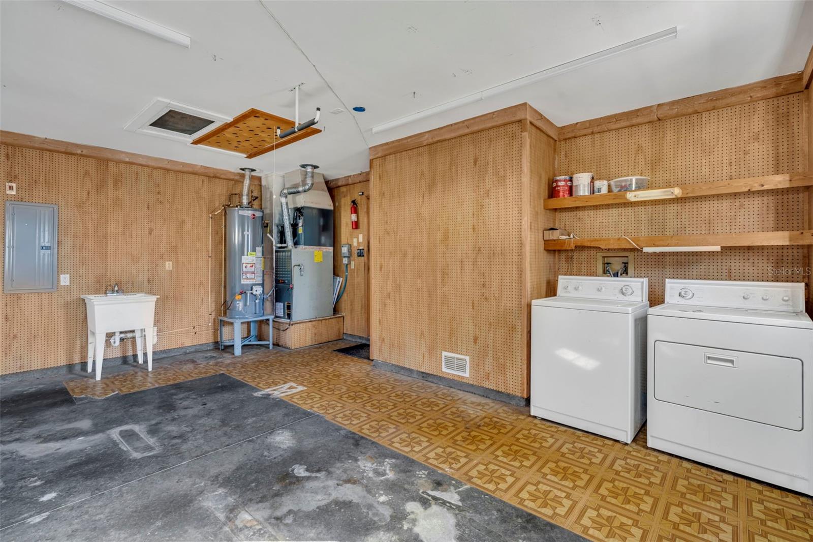 SCOTTISH HIGHLANDS CONDO PH O - Residential