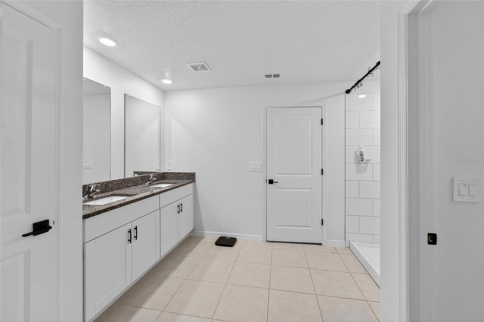 BALM GRV WEST - Residential Lease
