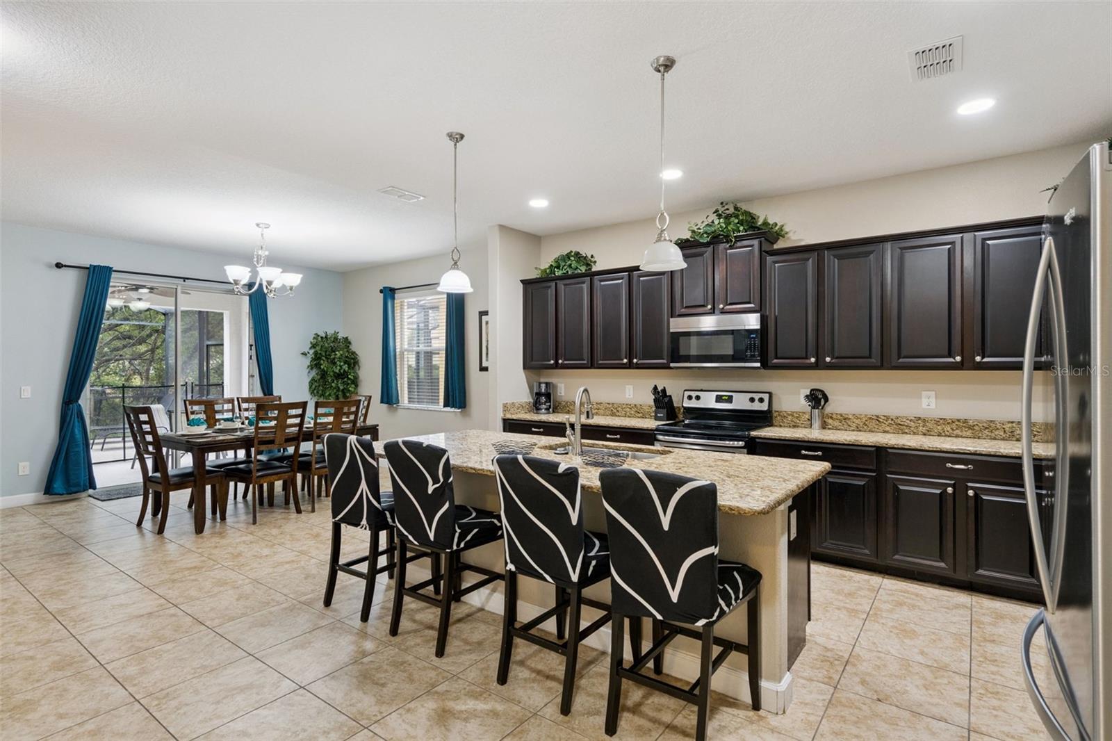 PARADISE PALMS RESORT - Residential