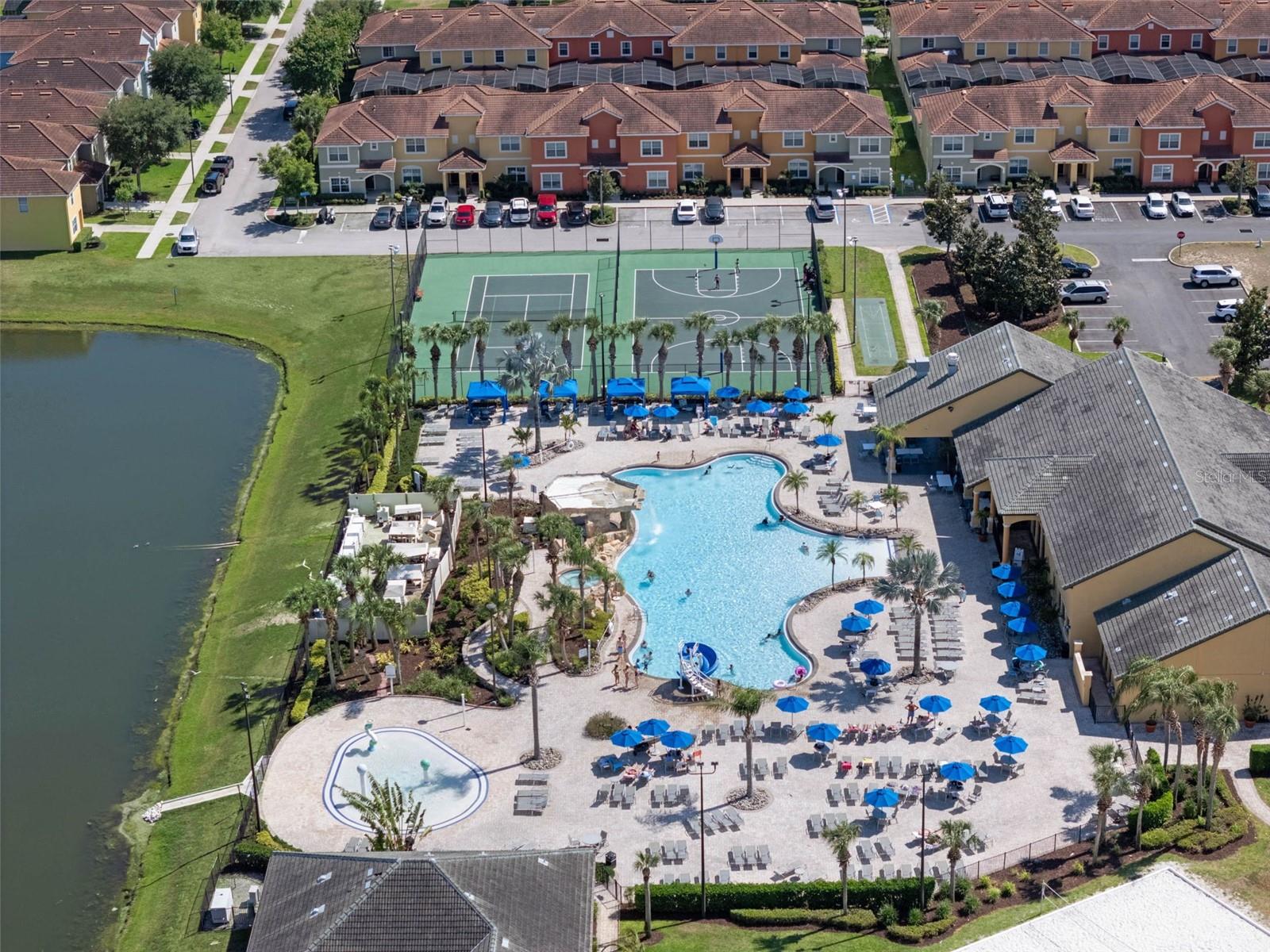 PARADISE PALMS RESORT - Residential