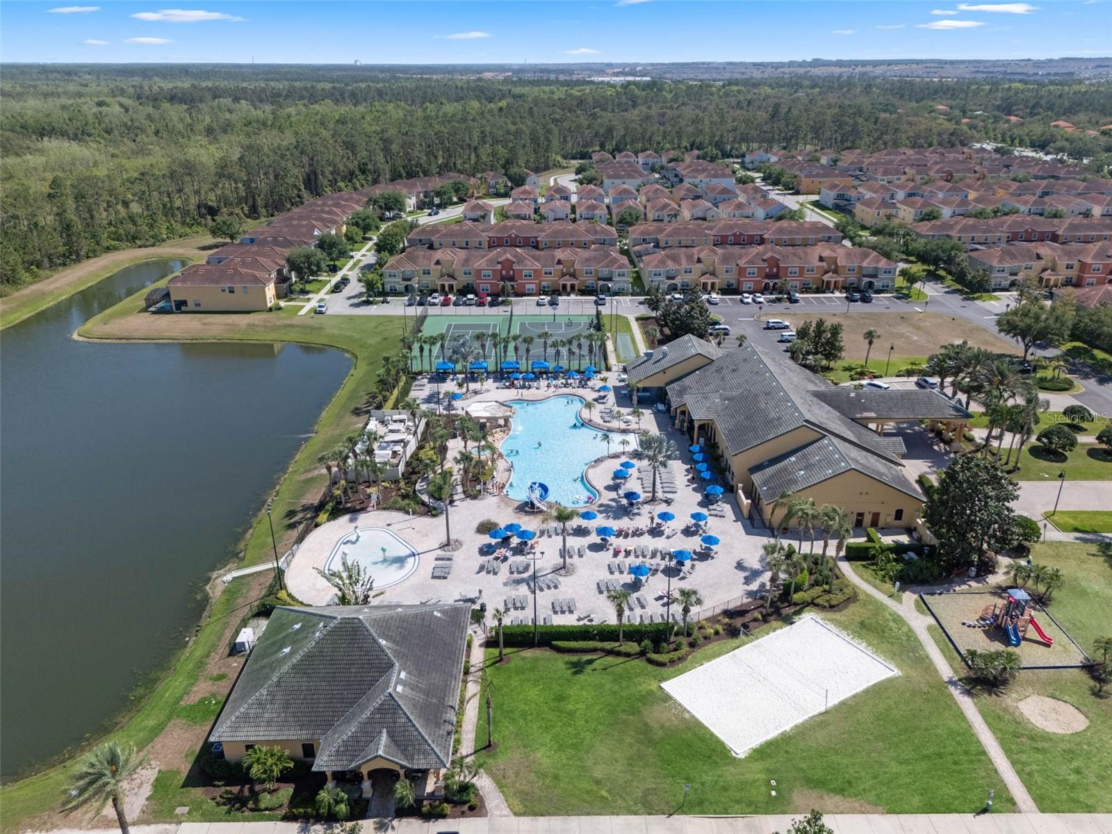 PARADISE PALMS RESORT - Residential