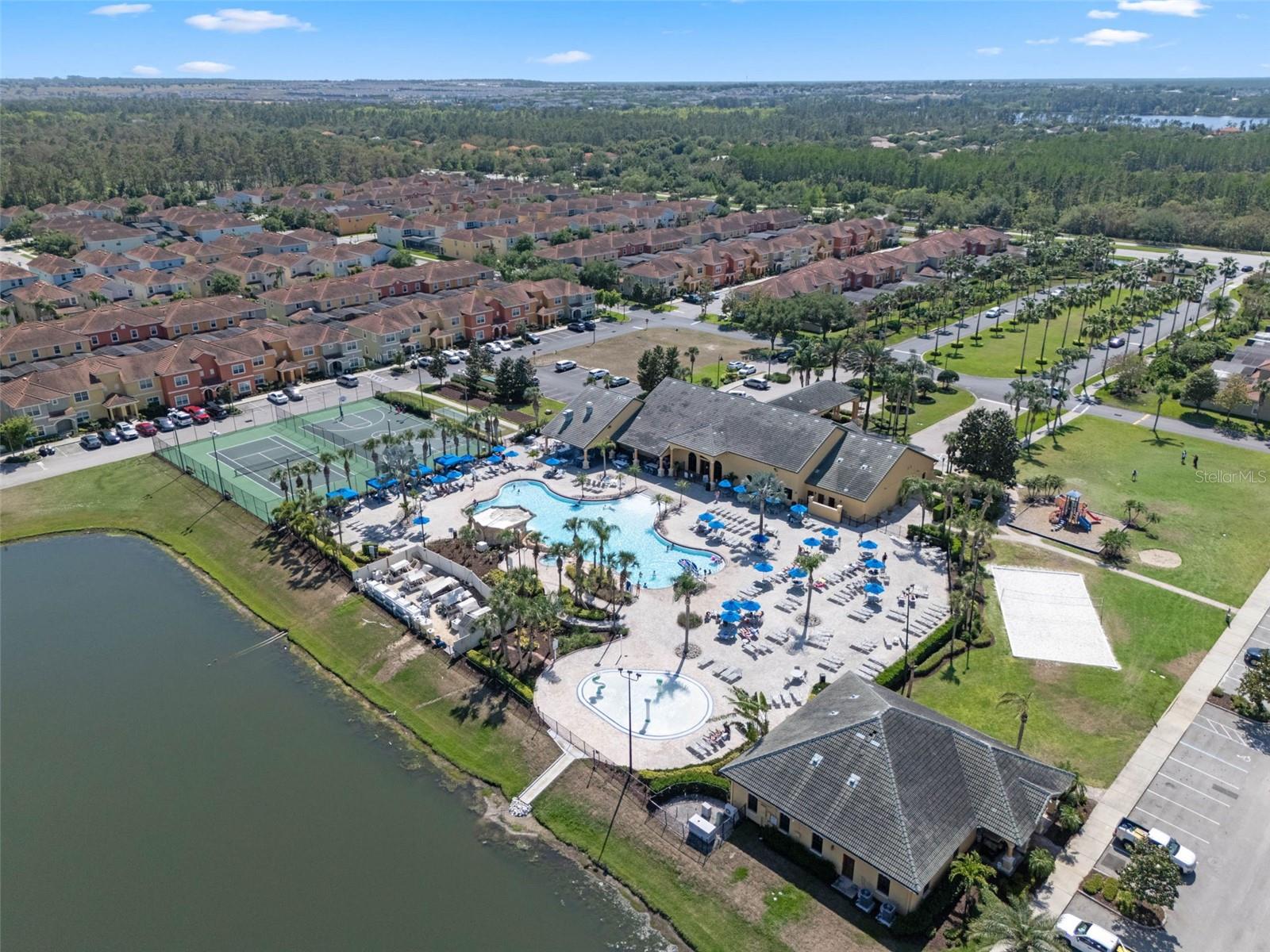 PARADISE PALMS RESORT - Residential