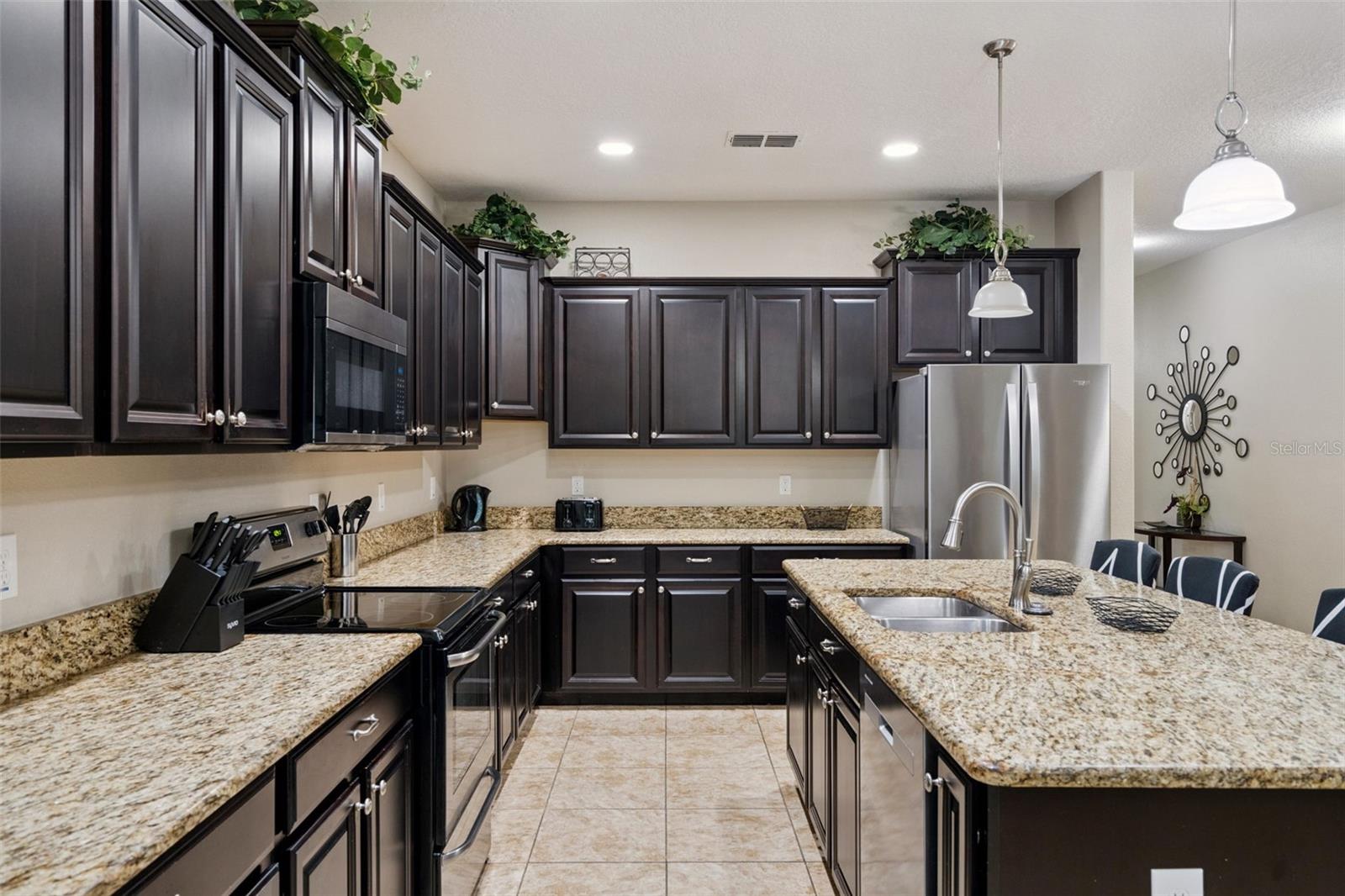 PARADISE PALMS RESORT - Residential