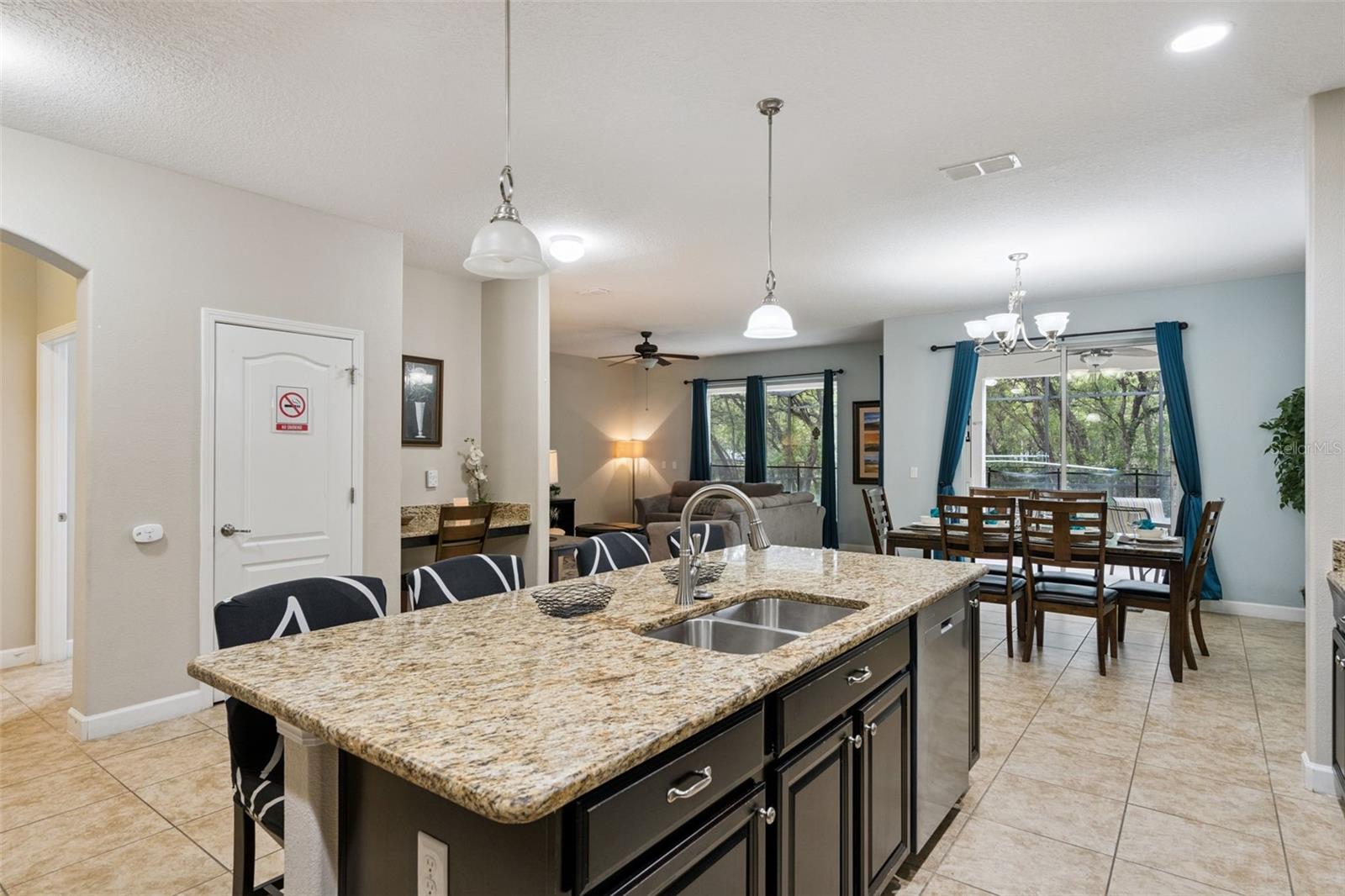 PARADISE PALMS RESORT - Residential