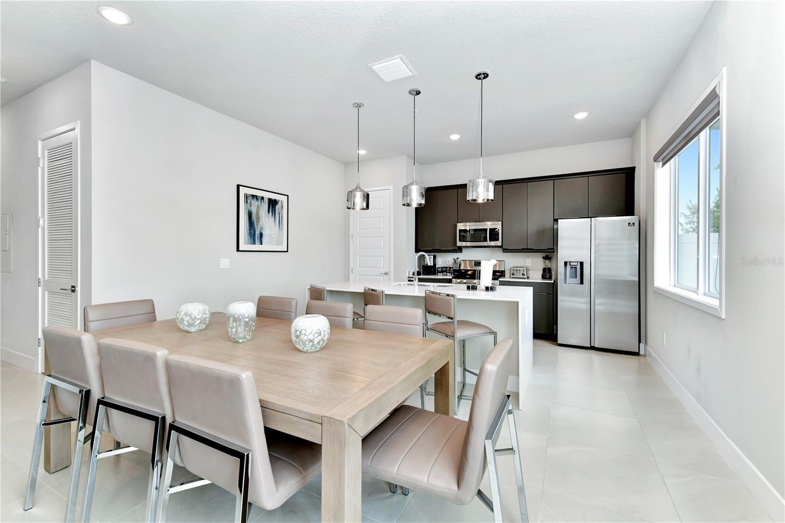 SPECTRUM AT REUNION CONDO PH 2A OR 5776/2995 UNIT - Residential Lease