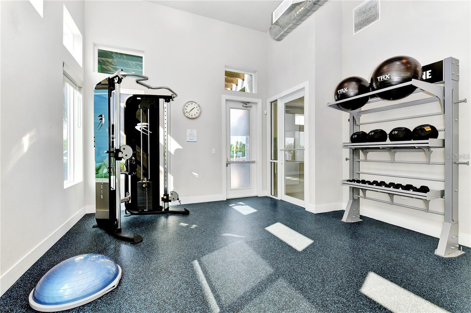 SPECTRUM AT REUNION CONDO PH 2A OR 5776/2995 UNIT - Residential Lease