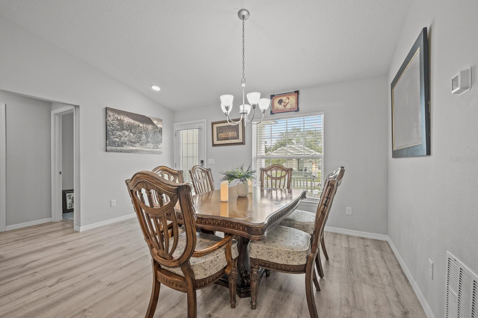 PINE LAKES - Residential