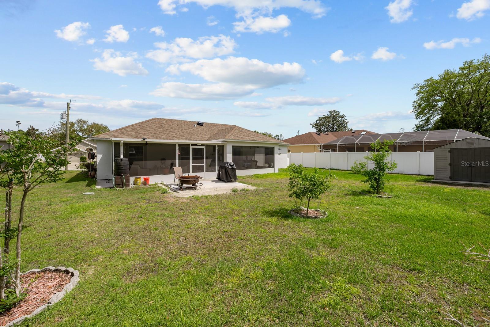 PINE LAKES - Residential