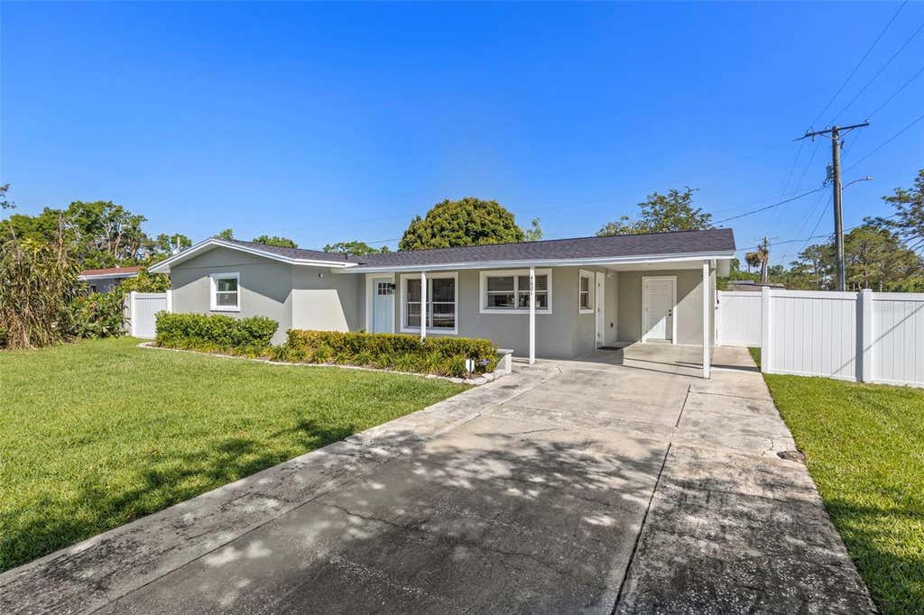 Photo of 4601 W Villa Rosa Street, Tampa, FL 33611 (MLS # TB8518673)