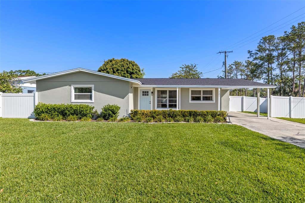 Photo of 4601 W Villa Rosa Street, Tampa, FL 33611 (MLS # TB8518673)