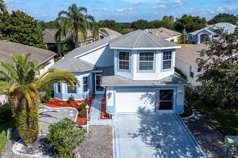 A home in TAVARES