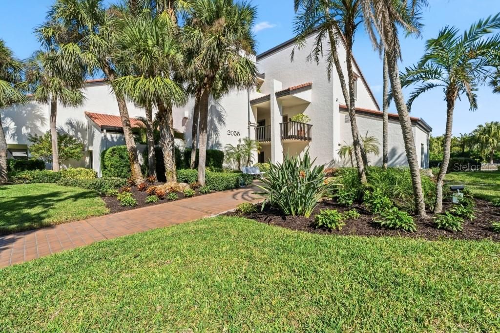 Photo of 2055 Gulf Of Mexico Drive #G2-213, Longboat Key, FL 34228 (MLS # TB8485915)