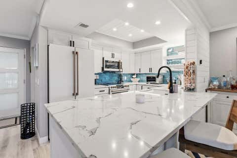 Photo of 2055 Gulf Of Mexico Drive #G2-213, Longboat Key, FL 34228 (MLS # TB8485915)