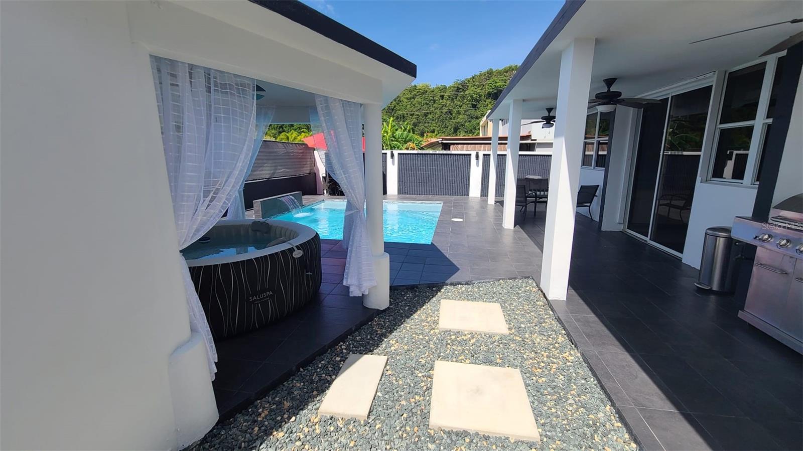 LOS MONTED DE DORADO - Residential