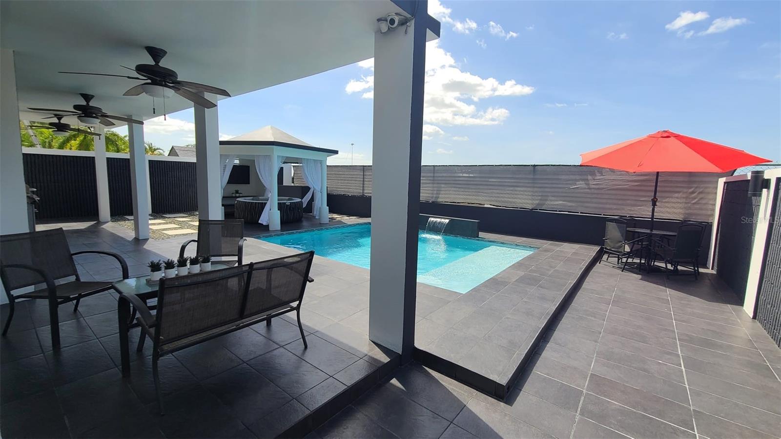 LOS MONTED DE DORADO - Residential