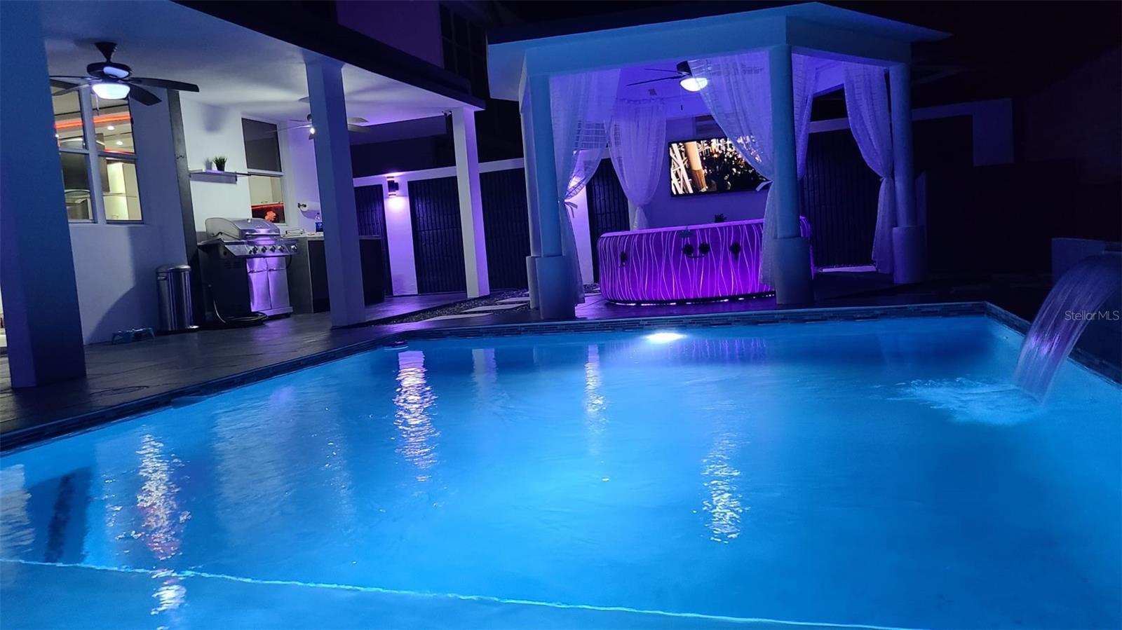 LOS MONTED DE DORADO - Residential
