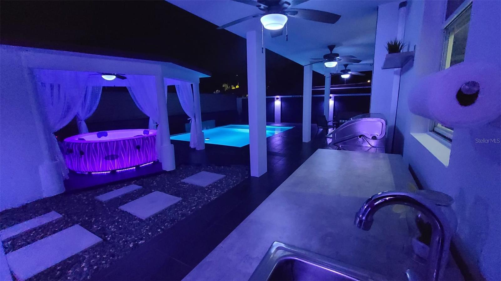 LOS MONTED DE DORADO - Residential