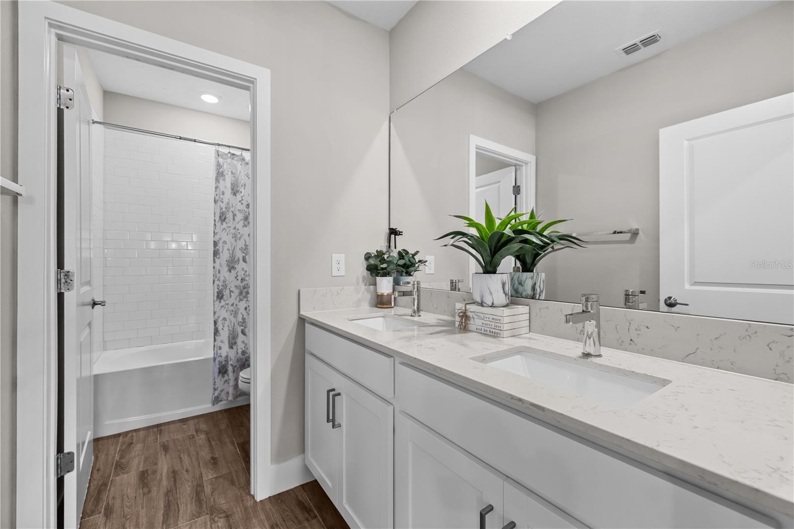 MITCHELL 54 WEST PH 2 - Residential