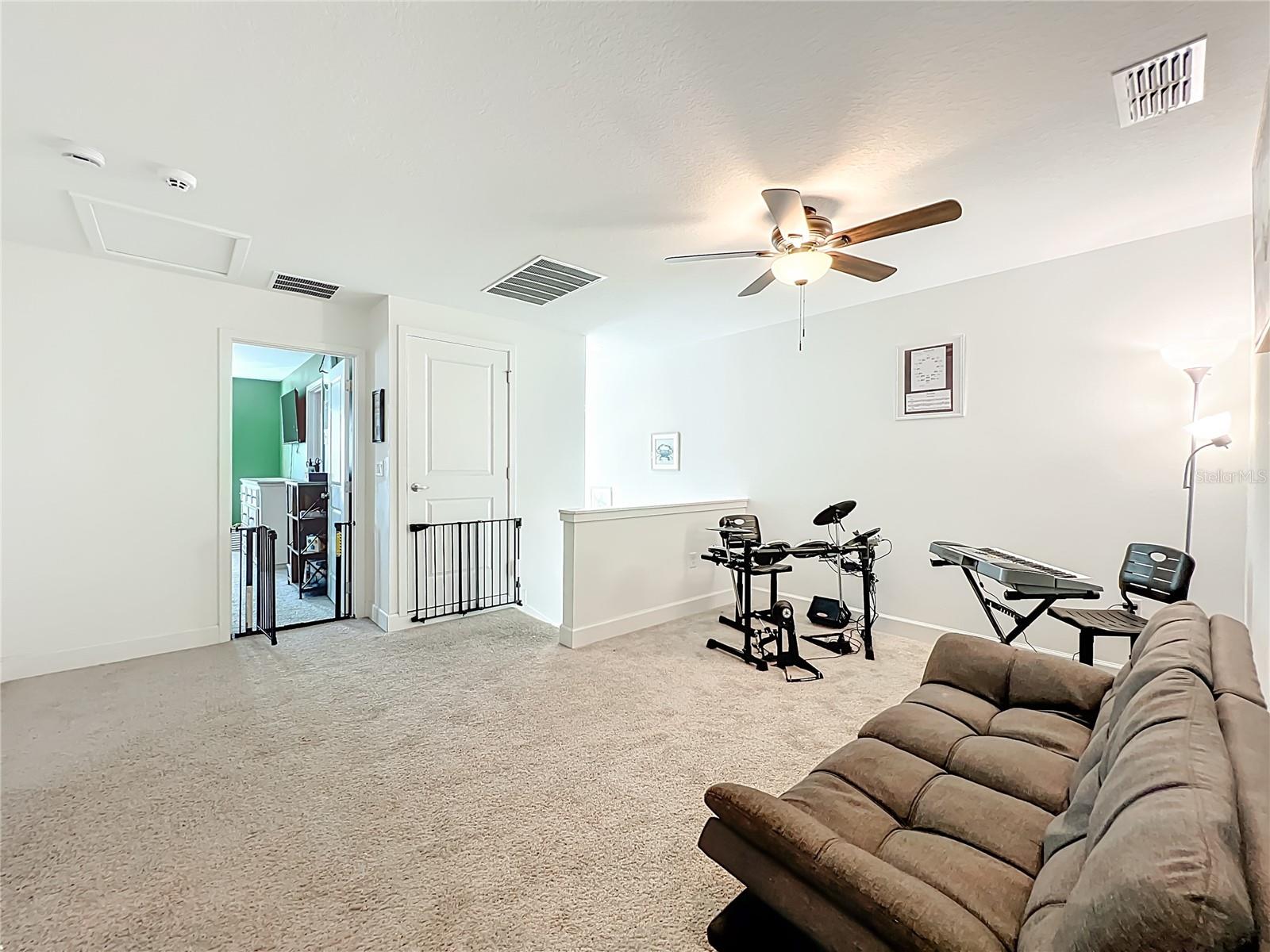 TOWNHOMES AT RIVERS EDGE - Residential