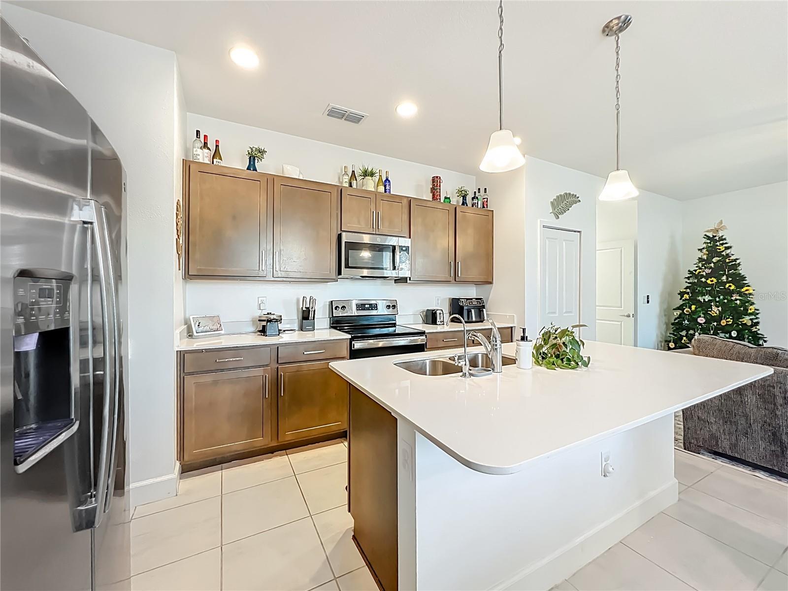 TOWNHOMES AT RIVERS EDGE - Residential