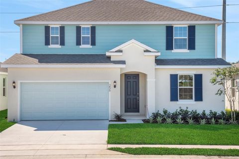 Photo of 256 Meredith Boulevard, Winter Haven, FL 33881 (MLS # G5111558)