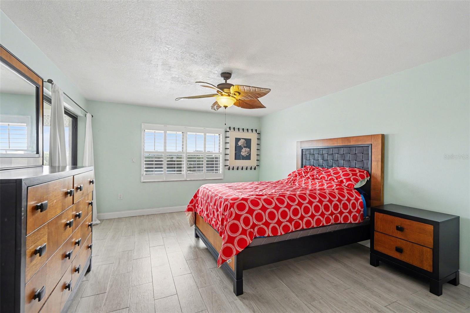 ROCK POINTE CONDO PH III - Residential