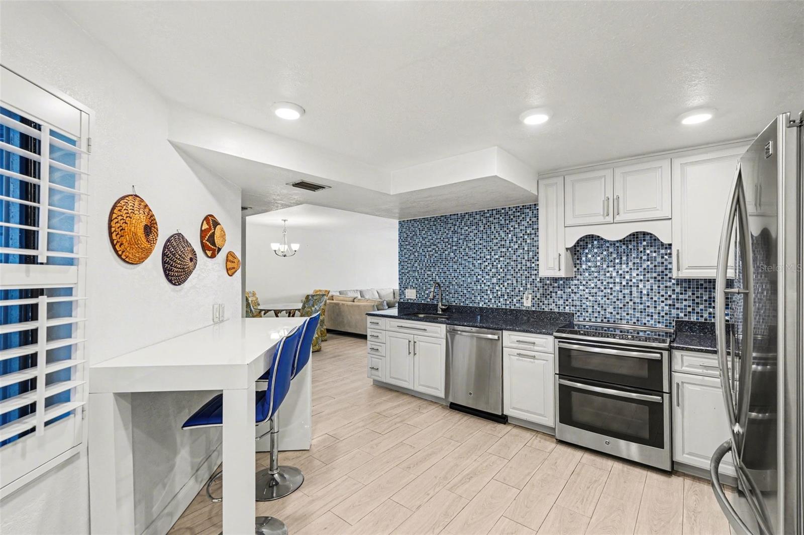 ROCK POINTE CONDO PH III - Residential