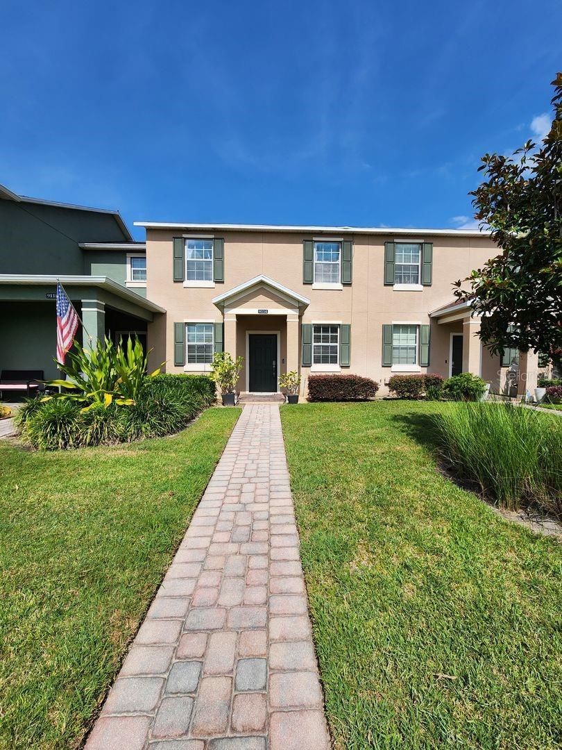 9114 SAVANNAH GROVE LANE