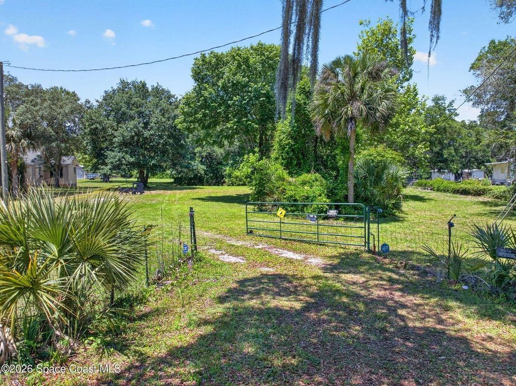 Photo of 6700 Us Highway 1, Mims, FL 32754 (MLS # O6409297)