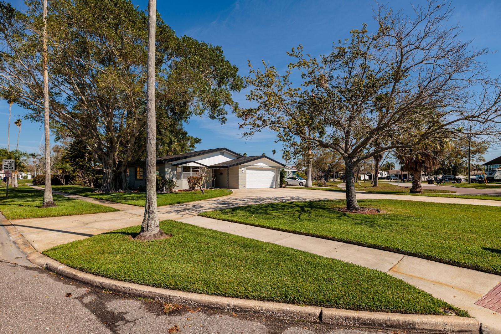 5500 BAYOU GRANDE BOULEVARD NE