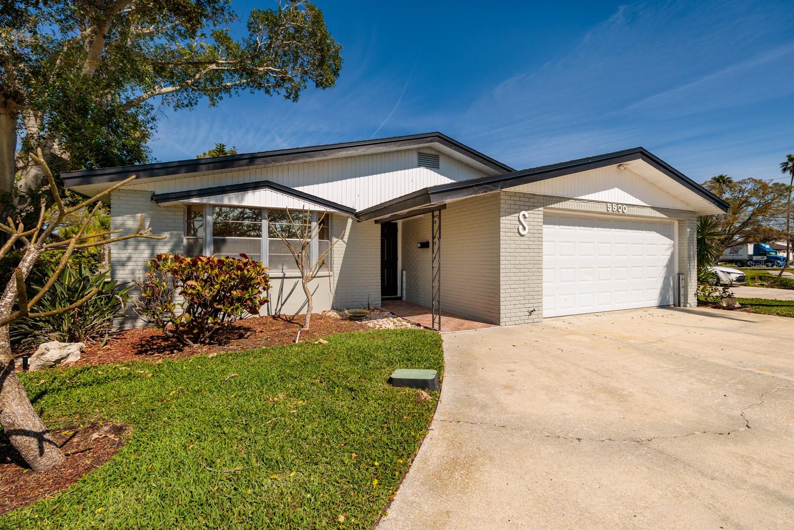 5500 BAYOU GRANDE BOULEVARD NE