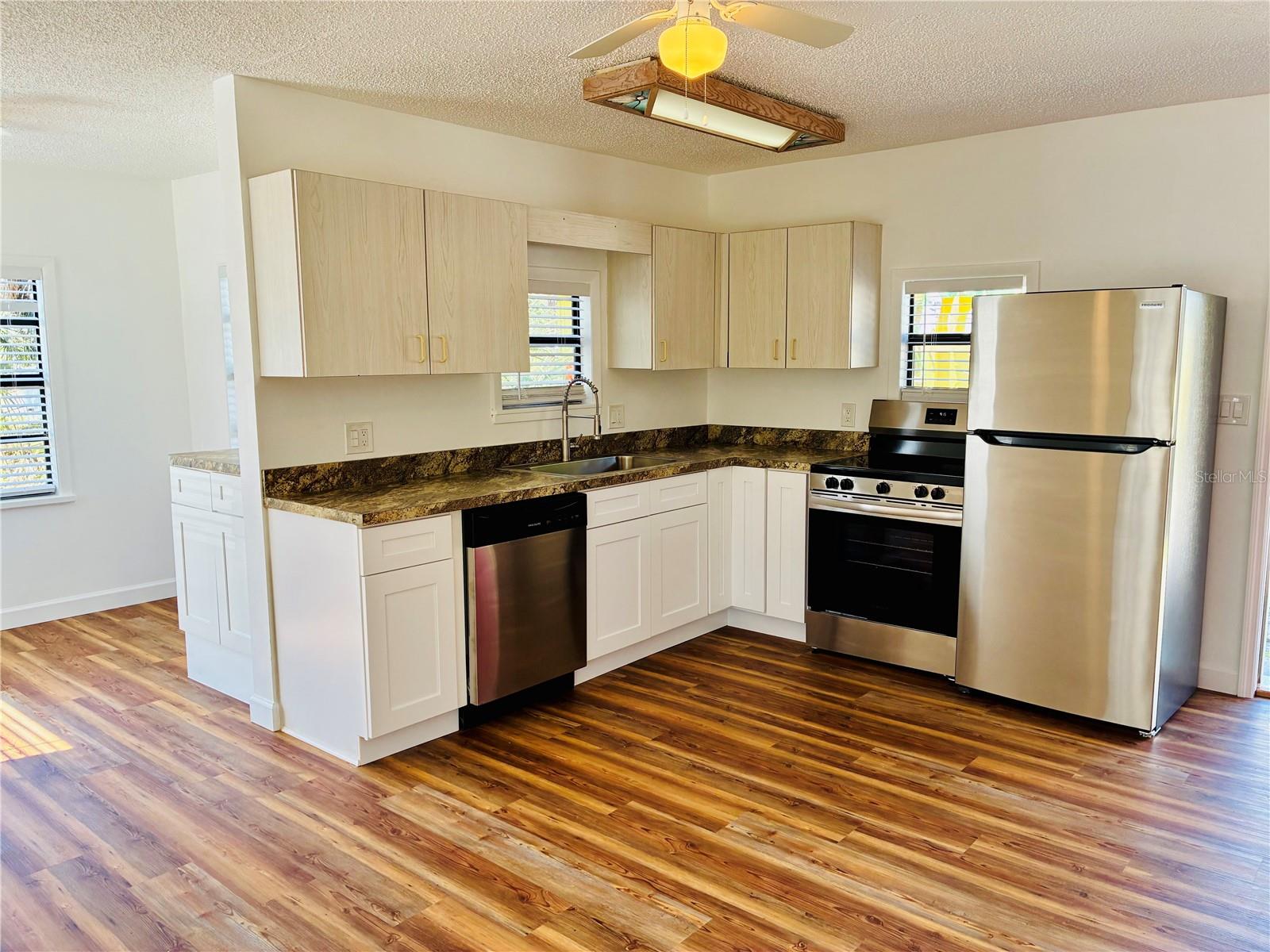 GULF VIEW CABIN VILLA - Residential Lease