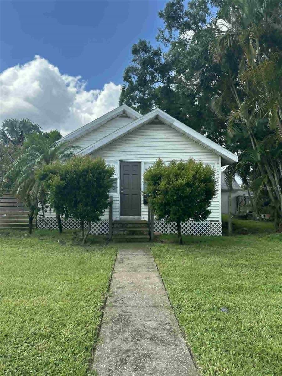 Well maintained 2 bedroom, 1 bath home with a 2-car detached garage and large shed on nearly a 1/3 of an acre lot (90X146) with plenty of room to store your RV/boat/trailer. New roof in 2020 and a newer washer & dryer. The lot can be split into two separate buildable lots but the garage would have to be removed in order to do so. You're just a few minutes away from Gladden Park, shopping & restaurants. Easy access to I-275 & DTSP and just about a straight shot out to the beaches. This home is not in a flood zone!