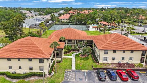 Property photo of 2511 Hammock Court 2511, Clearwater, FL 33761