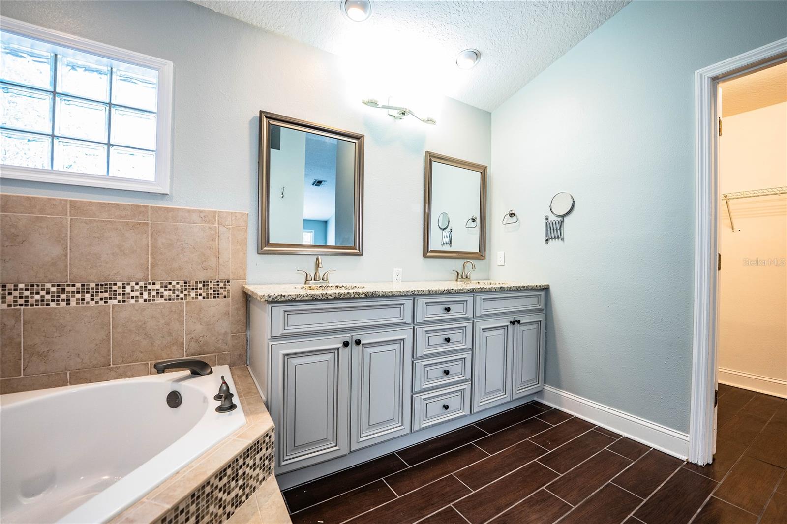 POLEY CREEK - Residential