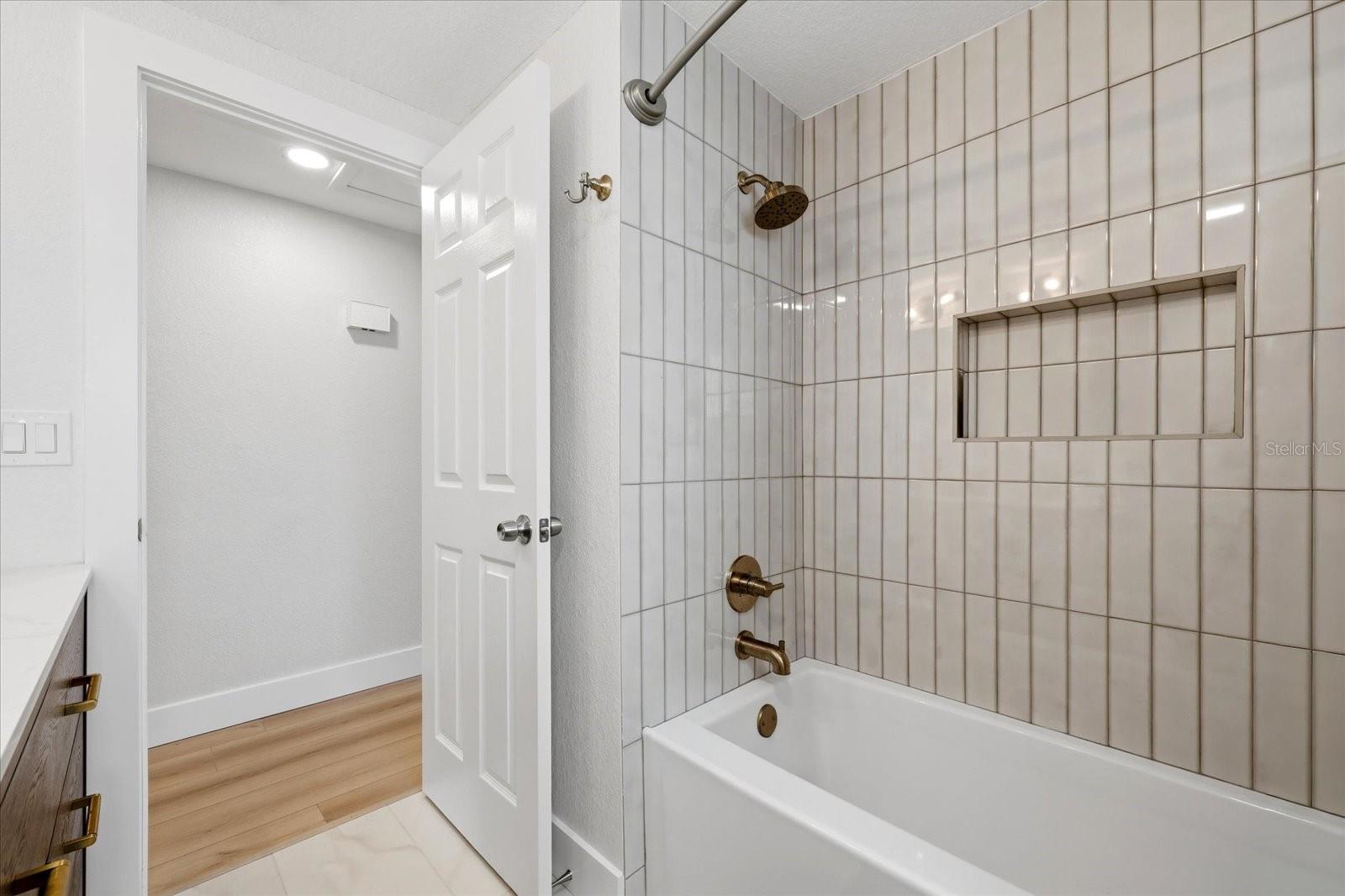 ORANGEWOOD HIGHLANDS 1ST ADD - Residential