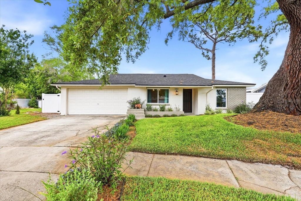 Photo of 12021 107th Court, Largo, FL 33778 (MLS # TB8501561)