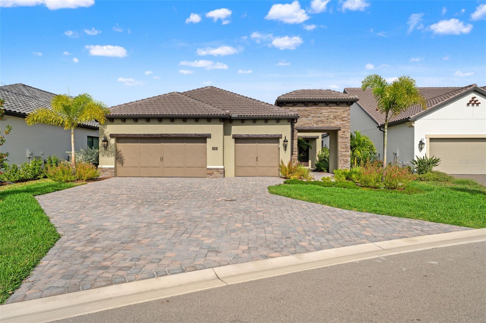 ARIA PHASE III - Residential