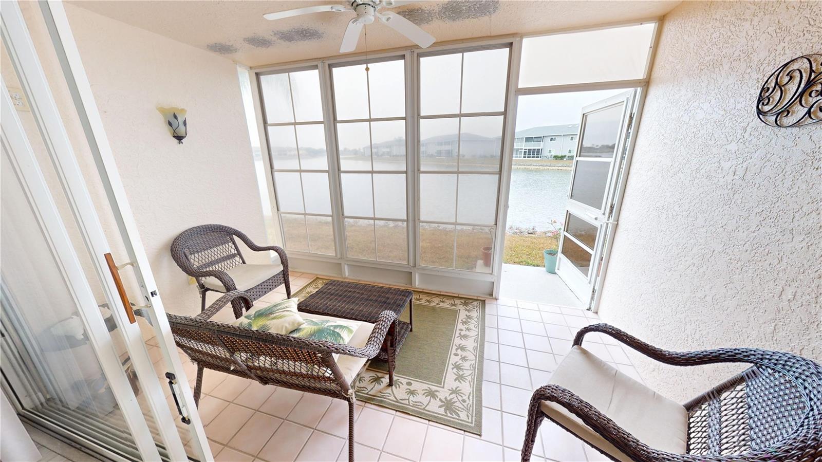 NORTH SHORE/KINGSWAY CONDOM - Residential