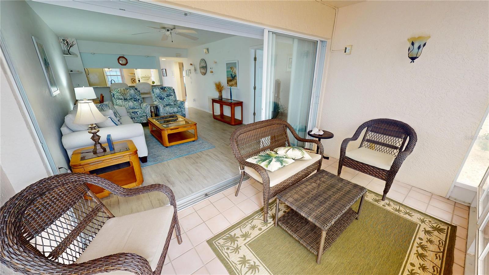 NORTH SHORE/KINGSWAY CONDOM - Residential