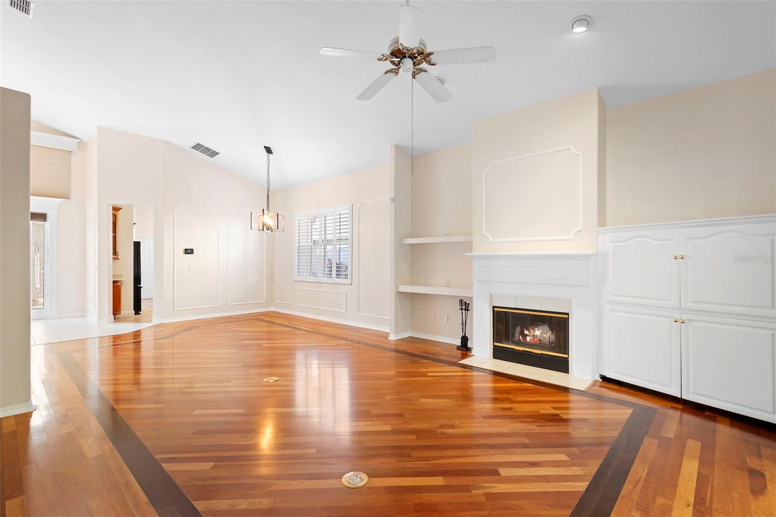 BENTLEY GREEN UNIT 1 - Residential