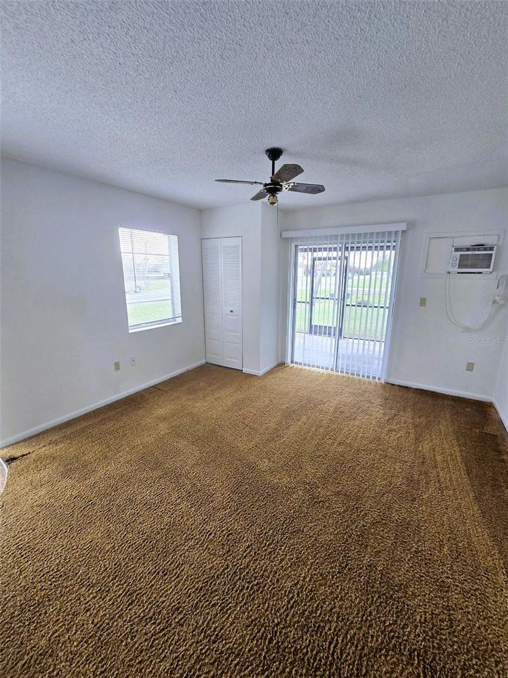 Photo of 702 Lucaya Drive, Kissimmee, FL 34758 (MLS # S5145505)