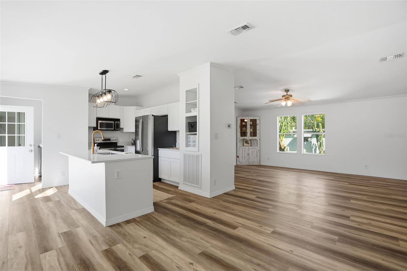 WEEKI WACHEE ACRES ADD - Residential