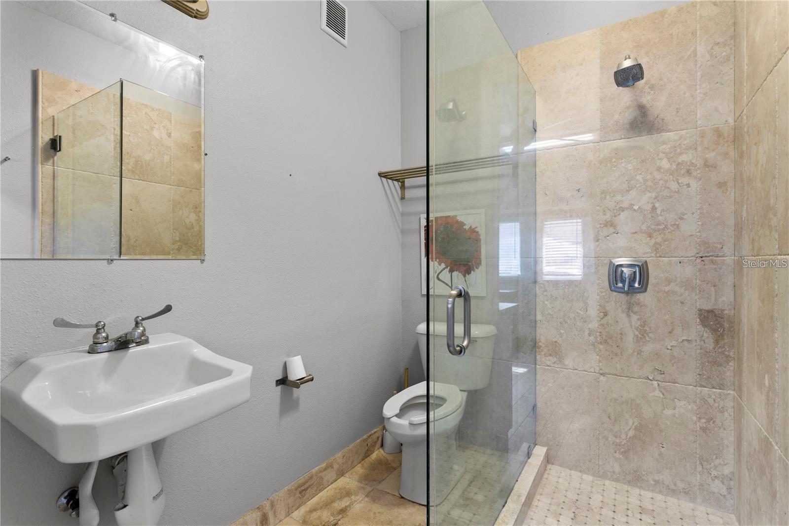 HAMPTON LAKES AT MAIN STREET - Residential Lease