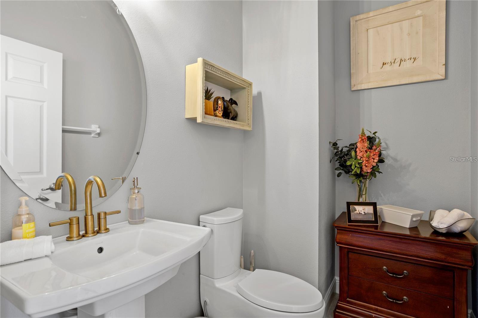 HAMPTON LAKES AT MAIN STREET - Residential Lease