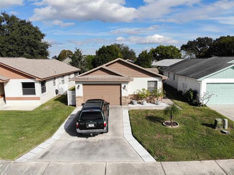 A home in LAKELAND